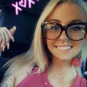 Meet your Posher, Jolene